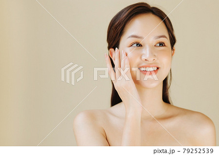 Women beauty Women beauty 79252539