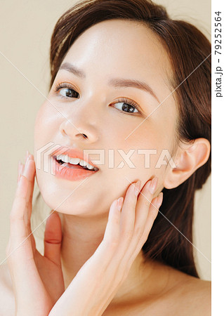 Women beauty 79252564