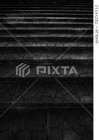 石畳の階段に浮かぶ陰影 石畳の階段に浮かぶ陰影 79254512