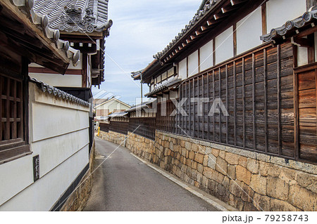 西尾市　西尾城下の古い町並み 79258743