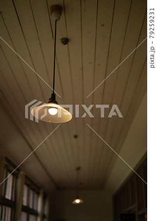 尋常小学校の廊下のイメージ 尋常小学校の廊下のイメージ 79259231