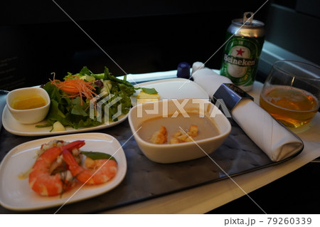 デルタ航空アトランタ行の機内食前菜 79260339