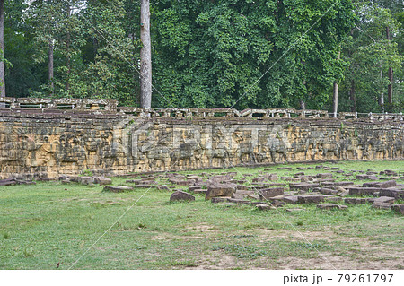 カンボジア　遺跡　バイヨン　世界遺産 79261797