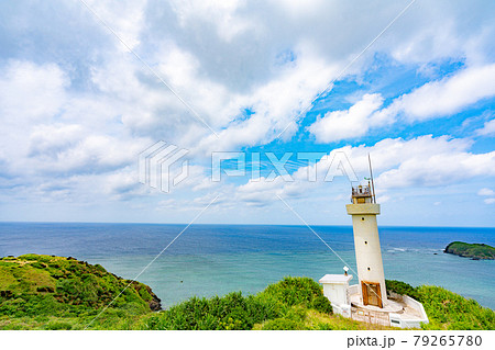沖縄県　石垣市　石垣島　リゾート　島　天国　夏休み　午前　平久保埼灯台　灯台　大地離島 79265780