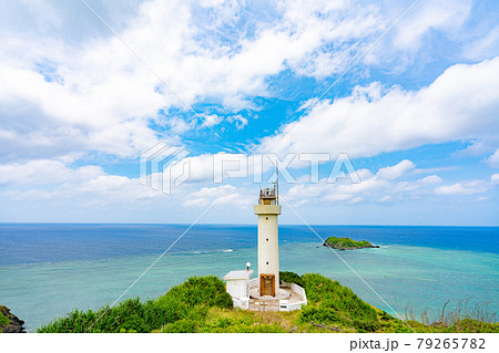 沖縄県　石垣市　石垣島　リゾート　島　天国　夏休み　午前　平久保埼灯台　灯台　大地離島 79265782