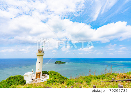 沖縄県　石垣市　石垣島　リゾート　島　天国　夏休み　午前　平久保埼灯台　灯台　大地離島 79265785