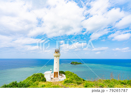 沖縄県　石垣市　石垣島　リゾート　島　天国　夏休み　午前　平久保埼灯台　灯台　大地離島 79265787