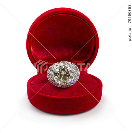 Ring diamond isolated on a white background 79266365