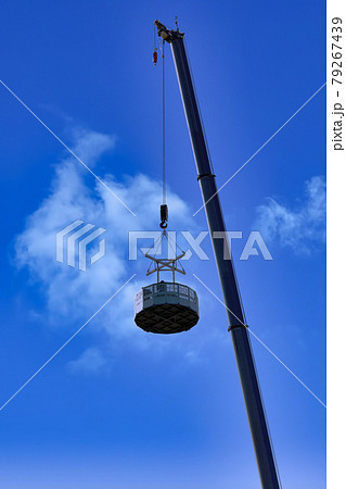 Crane boom with basket for TV operators, hoist for shooting events from a height Crane boom with basket for TV operators, hoist for shooting events from a height 79267439