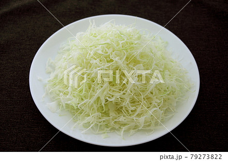 千切りキャベツ 79273822