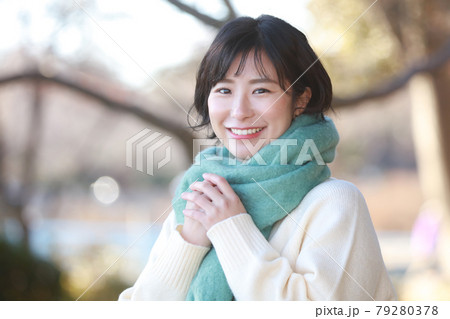 女性ポートレート 79280378