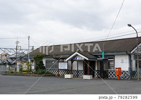 柳本駅はJR西日本の桜井線（万葉まほろば線）の駅です 79282599