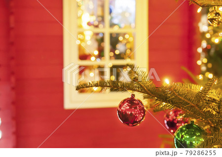 クリスマスデコレーションとクリスマスハウス クリスマスデコレーションとクリスマスハウス 79286255