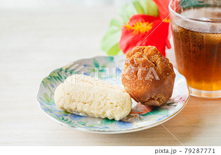 沖縄名物　ちんすこうとサータアンダーギー 79287771