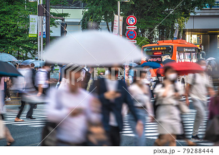 日本の東京都市景観 6月…。感染拡大の中でまん延防止に移行した狂気…遂に714人に＝6月30日、渋谷 79288444