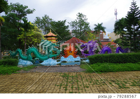 タイ　ハジャイの仏教寺院 79288567