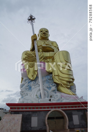 タイ　ハジャイの仏教寺院 79288568