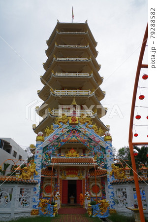 タイ　ハジャイの仏教寺院 79288582