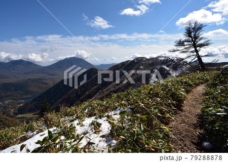 日光白根山登山、金精峠コース、紅葉、栃木県 79288878