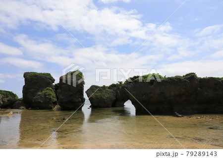 沖縄　宮古島市　大神島　海岸の風景 79289143