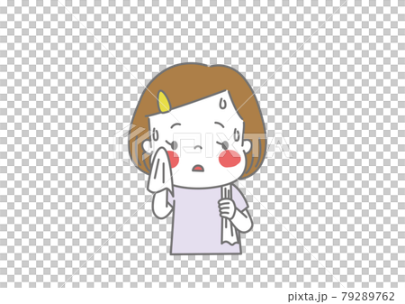汗をタオルで拭いている女の子 79289762