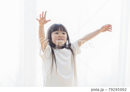 6歳の女の子 79295002