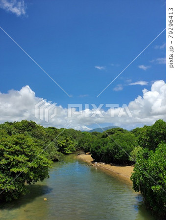 沖縄 石垣島 白保海岸のビーチ、夏景色 沖縄 石垣島 白保海岸のビーチ、夏景色 79296413