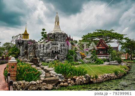 Ancient Siam or Ancient City or Mueang Boran is the world's largest outdoor museum park featuring 116 famous monuments and architectural attractions Ancient Siam or Ancient City or Mueang Boran is the world's largest outdoor museum park featuring 116 famous monuments and architectural attractions 79299961