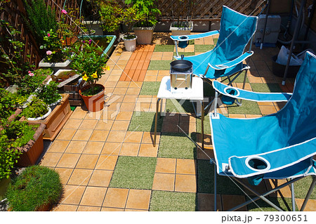 ルーフバルコニーでバーベキュー おうちでキャンプ気分 ルーフバルコニーでバーベキュー おうちでキャンプ気分 79300651