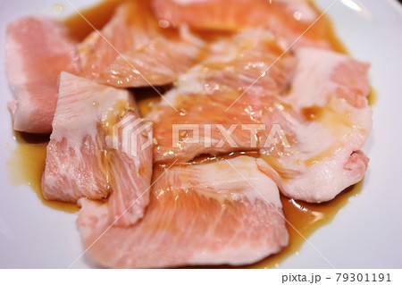 三元豚ピートロ焼肉 三元豚ピートロ焼肉 79301191