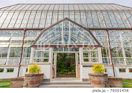 東山植物園にある日本最古の公共温室、温室前館〈愛知県名古屋市〉 79301456