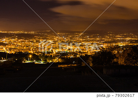 ポルトガル ブラガの夜景の写真素材
