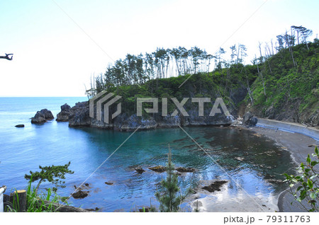 みちのく潮風トレイル　三陸復興国立公園　唐桑半島　探勝歩道　巨釜から半造を眺める 79311763