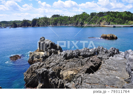 みちのく潮風トレイル 三陸復興国立公園 唐桑半島 探勝歩道 半造の岩礁と笹浜漁港 みちのく潮風トレイル 三陸復興国立公園 唐桑半島 探勝歩道 半造の岩礁と笹浜漁港 79311764