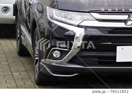 自動車イメージ 三菱アウトランダーのフロント部 自動車イメージ 三菱アウトランダーのフロント部 79311852