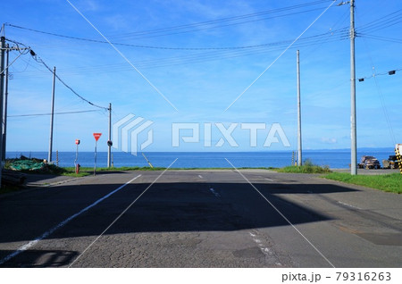 北海道増毛町・町中の道 79316263