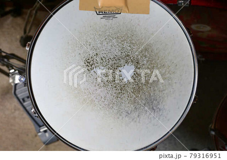 スネアドラム　 79316951