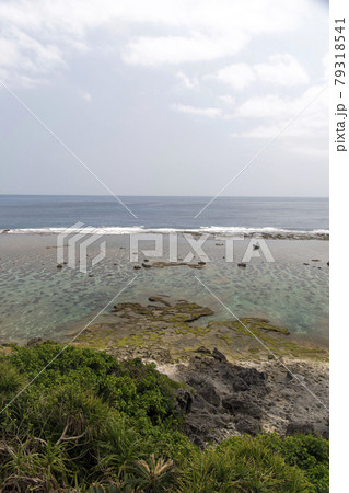 鹿児島県 沖永良部島の笠石海浜公園展望台からの眺め 鹿児島県 沖永良部島の笠石海浜公園展望台からの眺め 79318541