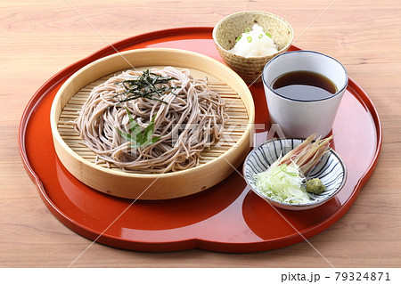 お盆のおろし蕎麦　海苔付 79324871