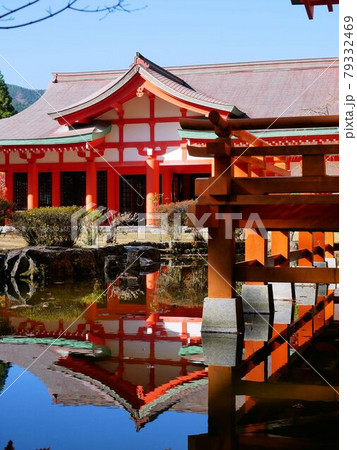 五家荘 平家の里 池に映る資料館の建物　（熊本県八代市） 79332469
