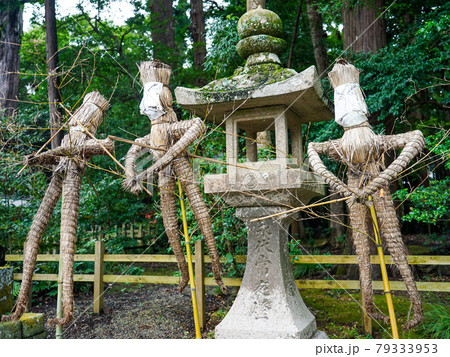 コロナ退散祈願で登場、鹿島神宮（茨城県）の大助人形（藁人形）の写真