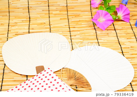 日本の夏 団扇と手ぬぐい 日本の夏 団扇と手ぬぐい 79336419