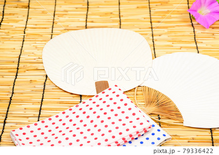 日本の夏 団扇と手ぬぐい 日本の夏 団扇と手ぬぐい 79336422