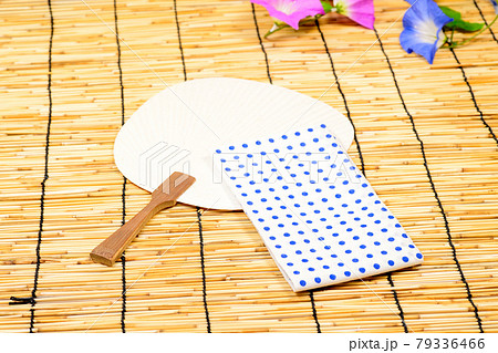 日本の夏 団扇と手ぬぐい 日本の夏 団扇と手ぬぐい 79336466