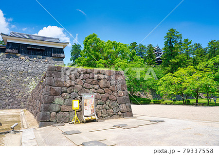 松江城 馬溜跡と太鼓櫓 6月 松江城 馬溜跡と太鼓櫓 6月 79337558