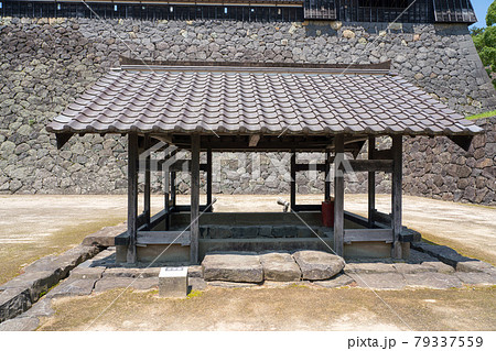 松江城　馬溜跡　井戸跡　6月 79337559