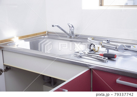 シンクの水栓の交換工事 79337742