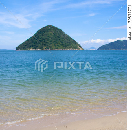 夏の瀬戸内海の風景【香川県】 夏の瀬戸内海の風景【香川県】 79337771