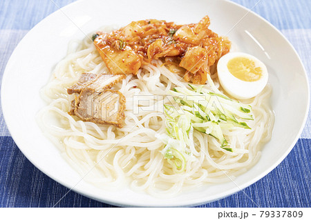 美味しい冷麺 美味しい冷麺 79337809