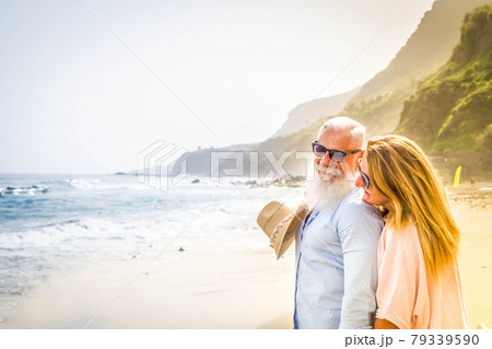 lifestyle with caucasian senior couple lifestyle with caucasian senior couple 79339590